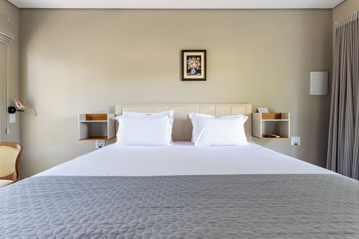 Room 12 of 218