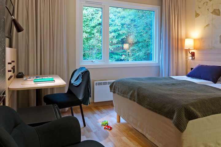 Room 9 of 39