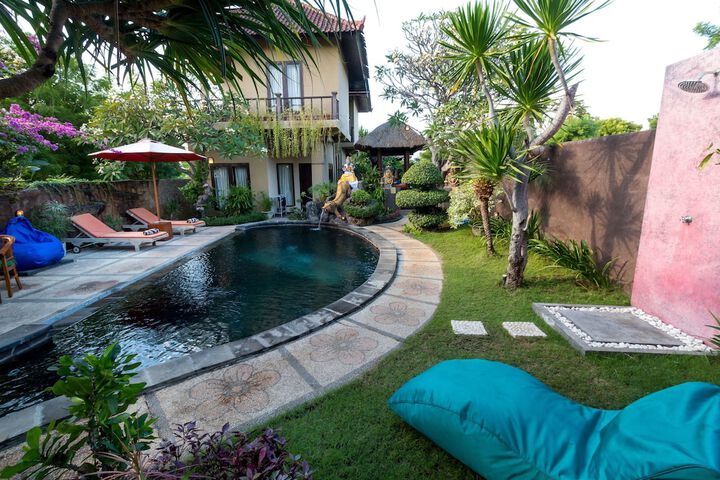 Pool 16 of 32