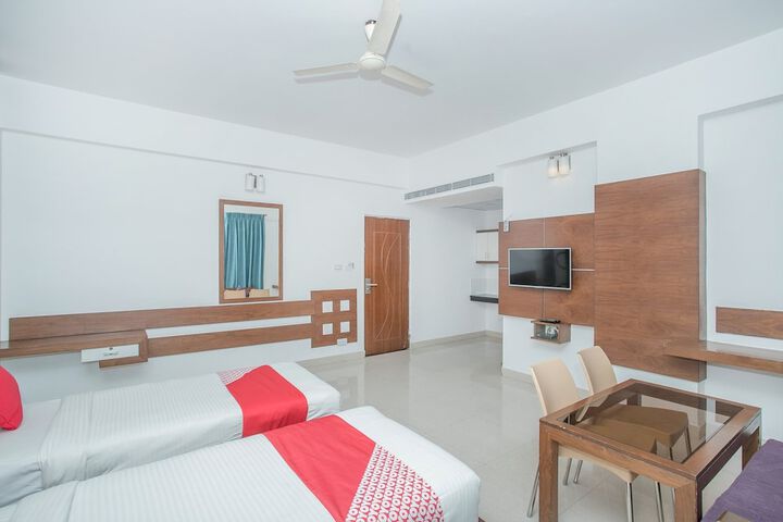 Room 11 of 27
