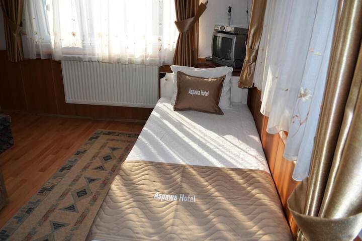 Room 26 of 48