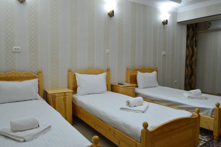 Room 11 of 23