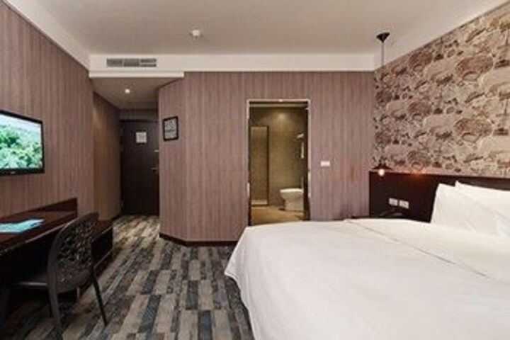Room 19 of 31