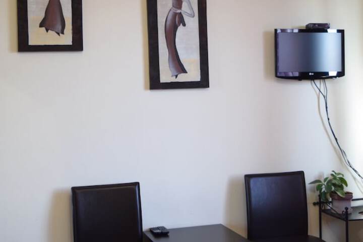 Room 13 of 83