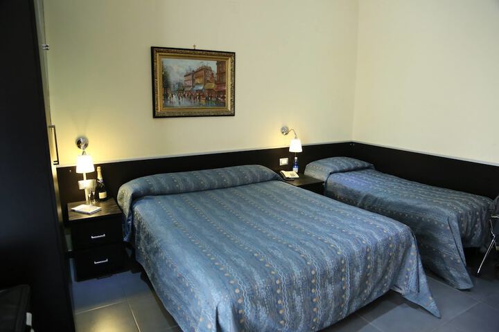 Room 17 of 42