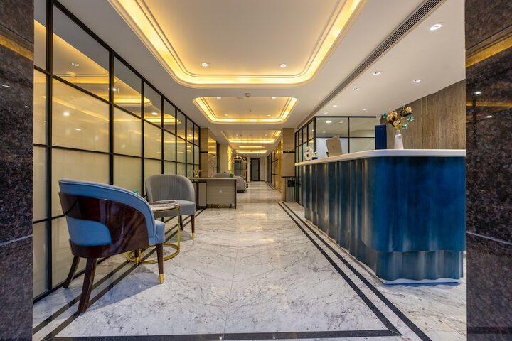Hotel Interior 15 of 129