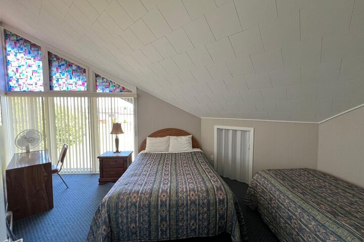 Room 9 of 24