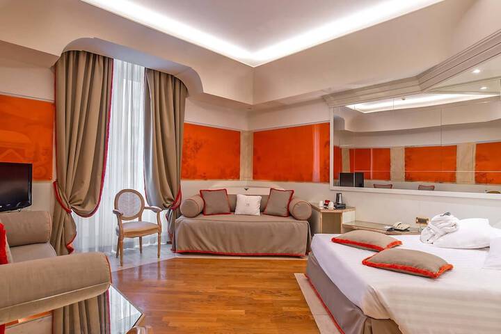Room 50 of 174