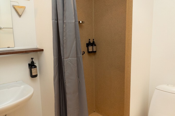 Room 36 of 48