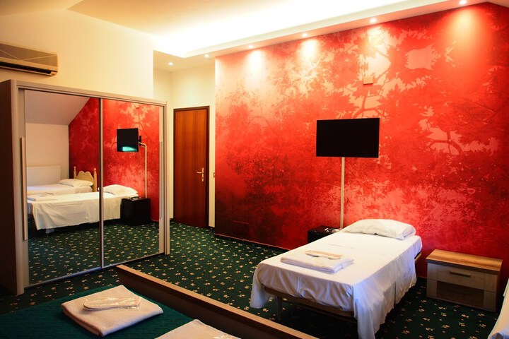 Room 20 of 54