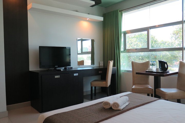 Room 20 of 39