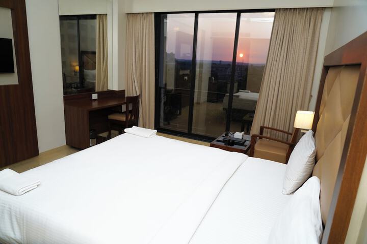Room 17 of 30
