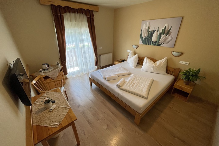 Room 7 of 35