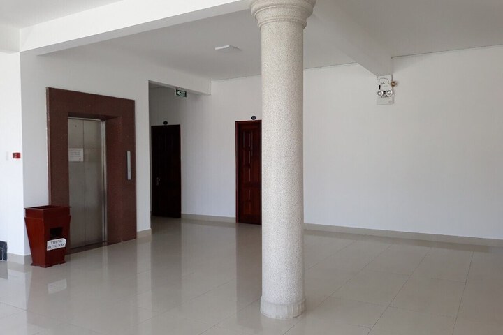 Ballroom/Hall 44 of 73