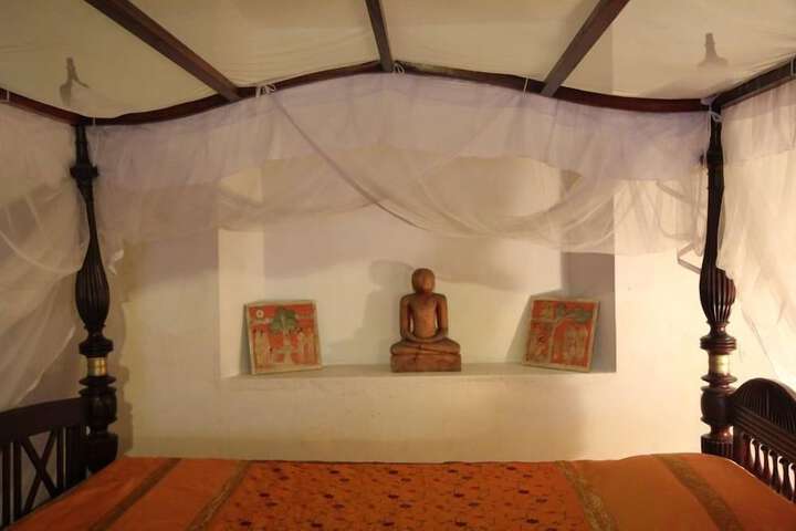 Room 4 of 39