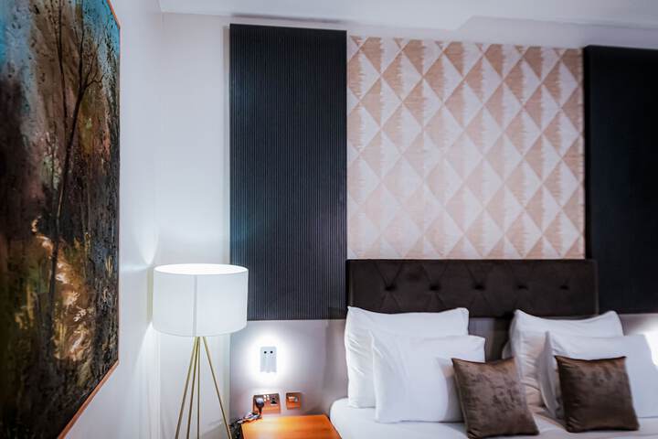 Room 14 of 41