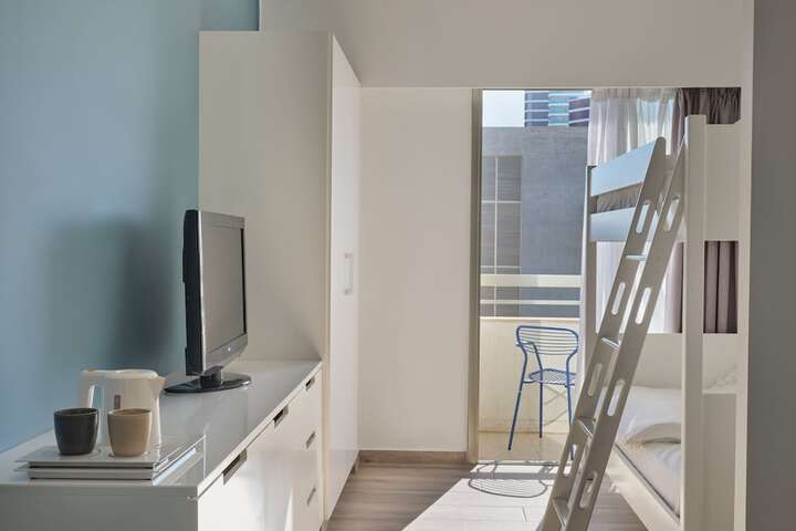 Room 11 of 75