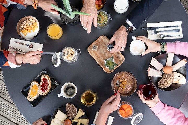 Breakfast/Coffee Service 36 of 77