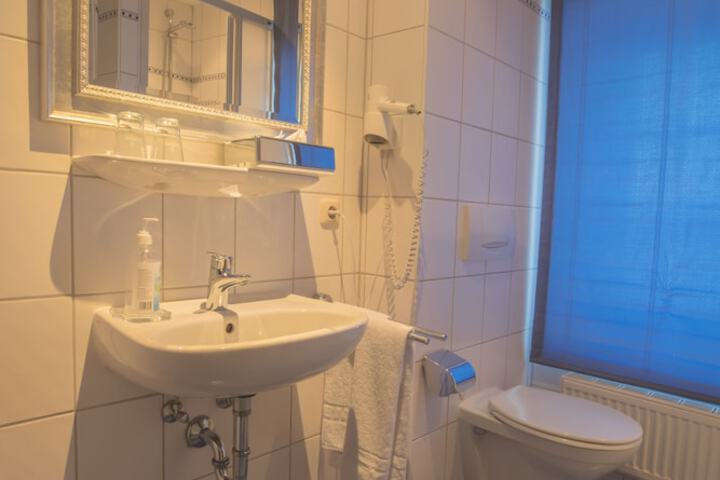 Room 54 of 111