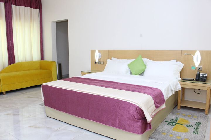Room 3 of 42