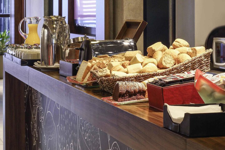 Breakfast/Coffee Service 16 of 31