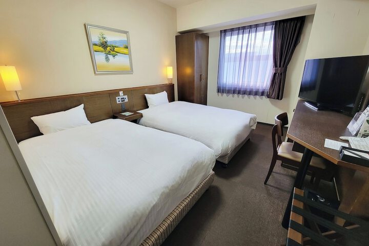 Room 9 of 29