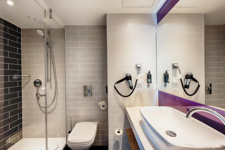 Room 15 of 23