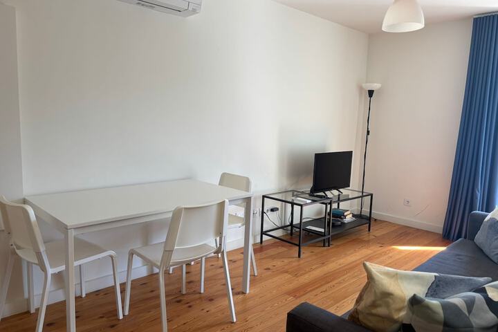 Room 143 of 287