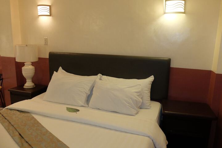 Room 21 of 114