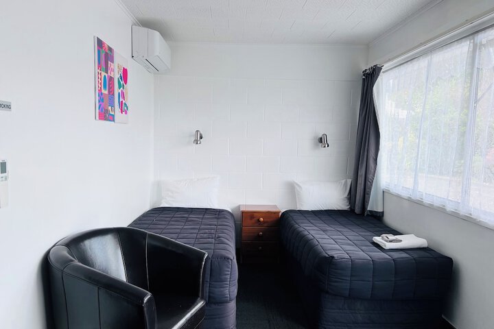 Room 6 of 21