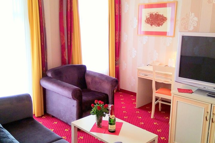 Room 19 of 40