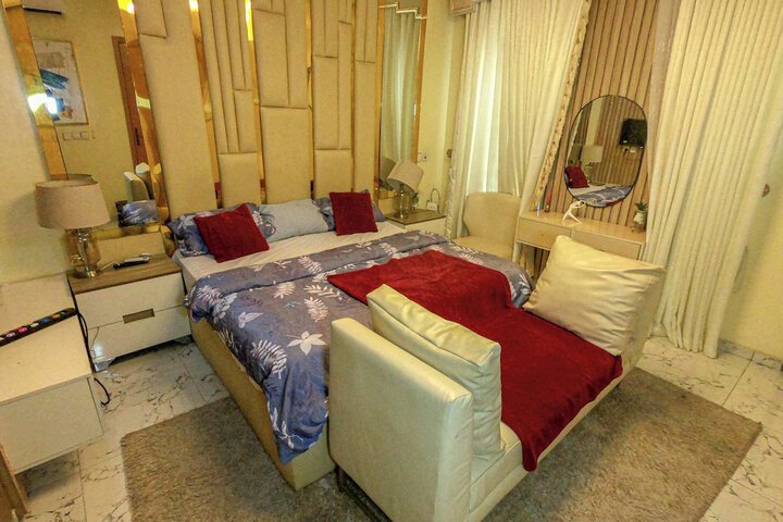 Room 9 of 44