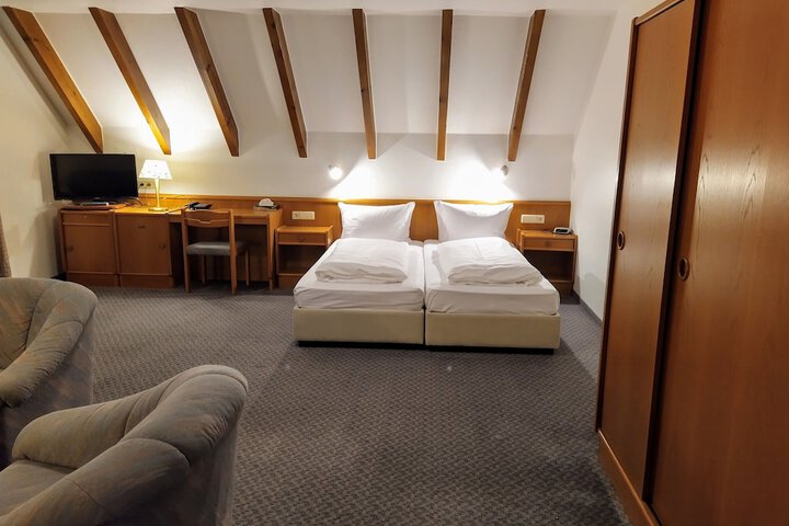 Room 14 of 71