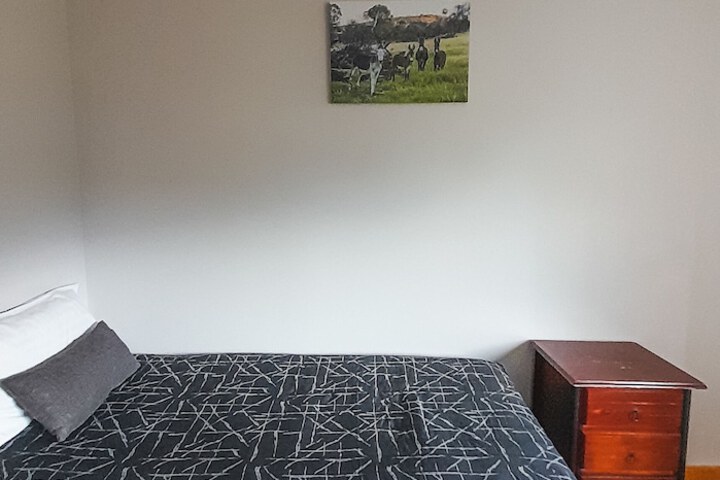 Room 27 of 69