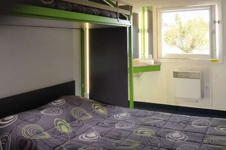 Room 4 of 29