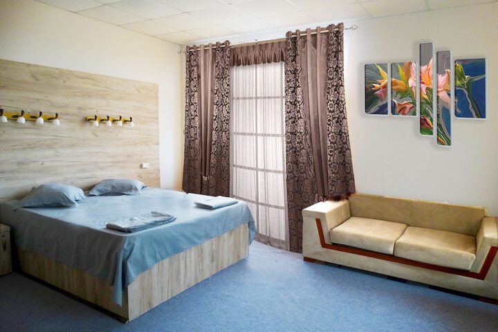 Room 4 of 21