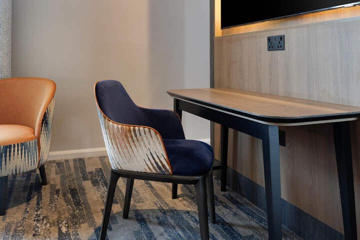 Room 27 of 105