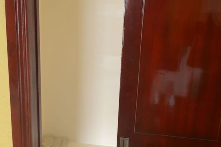 Room 15 of 46