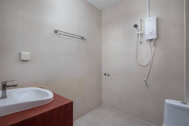Room 15 of 37