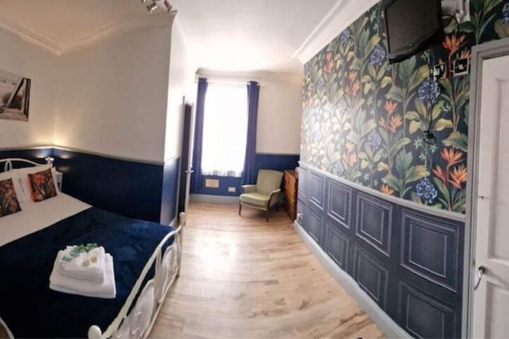 Room 19 of 263