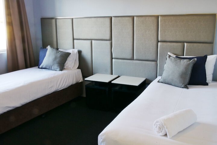 Room 19 of 37
