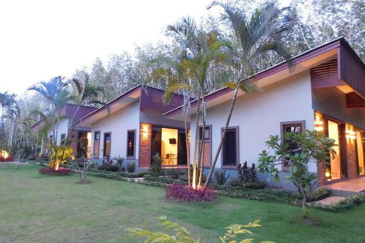Hotel Entry
