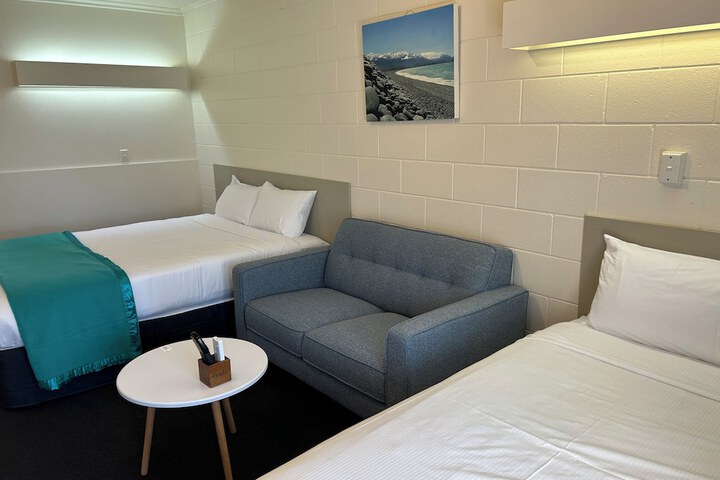 Room 13 of 75