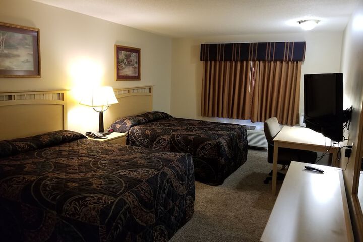 Room 8 of 33