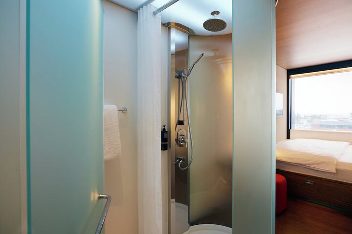 Room 29 of 60