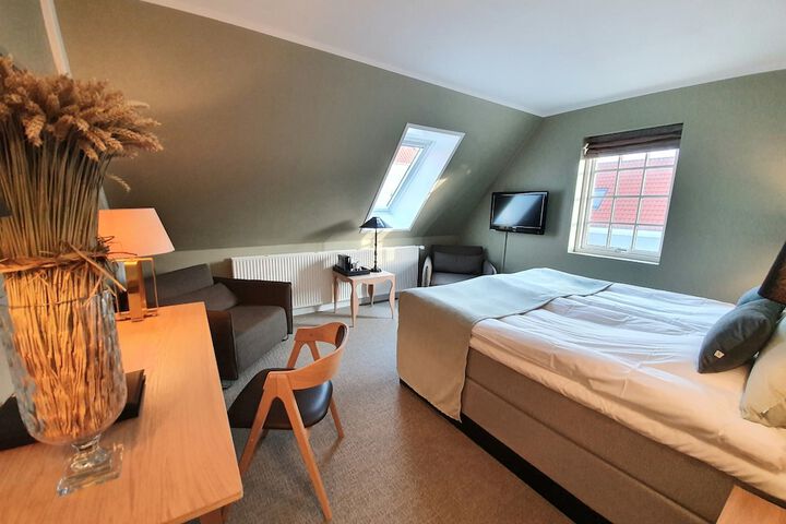 Room 19 of 53