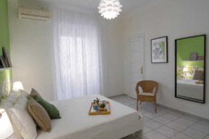 Room 6 of 20
