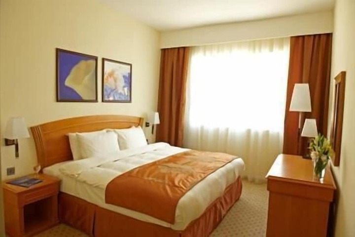 Room 17 of 156