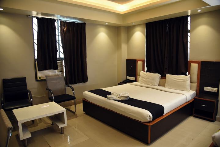 Room 3 of 15
