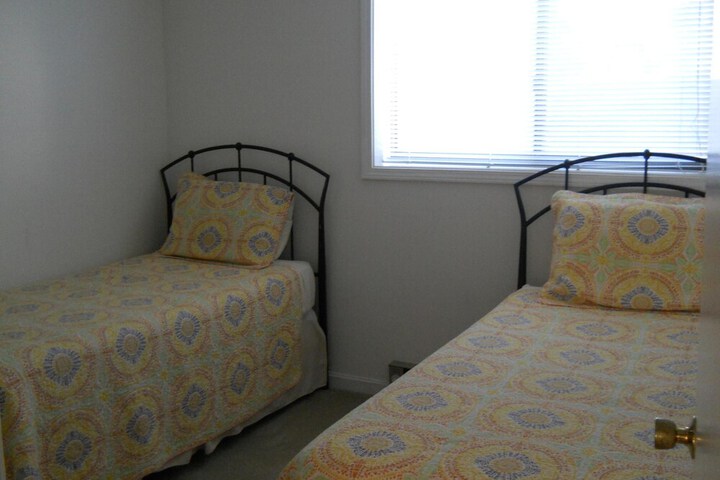 Room 4 of 13